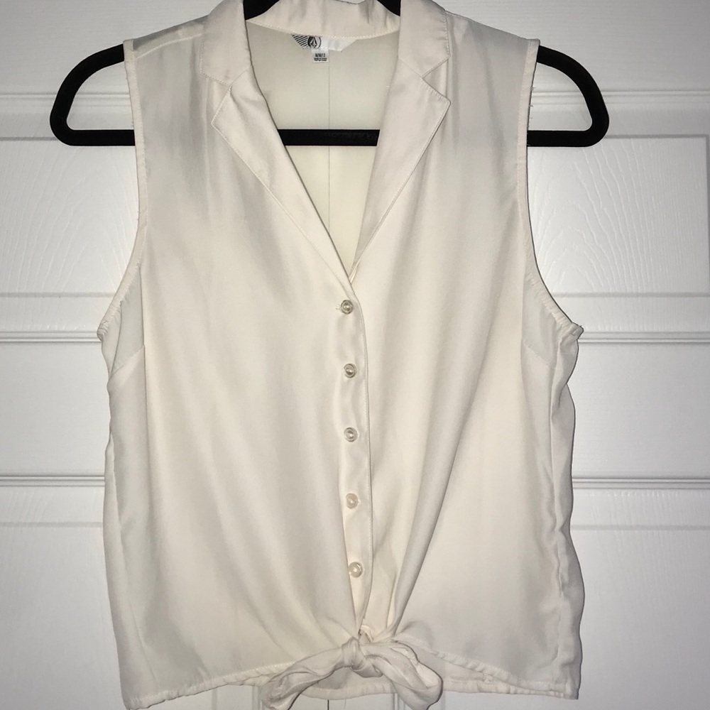 Sleeveless sheer button up causal blouse
